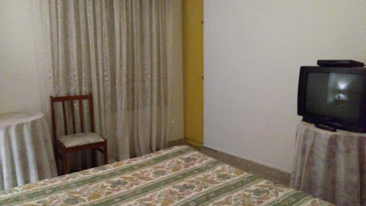 Pensión-Hostal Mari Loli Guardamar del Segura Exterior foto