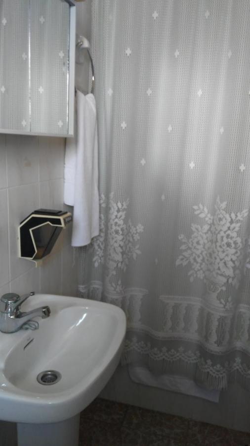Pensión-Hostal Mari Loli Guardamar del Segura Exterior foto
