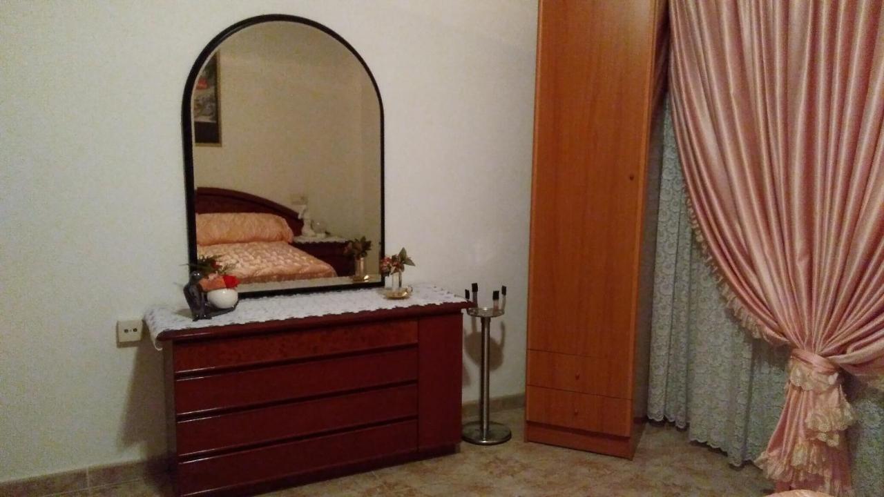 Pensión-Hostal Mari Loli Guardamar del Segura Exterior foto